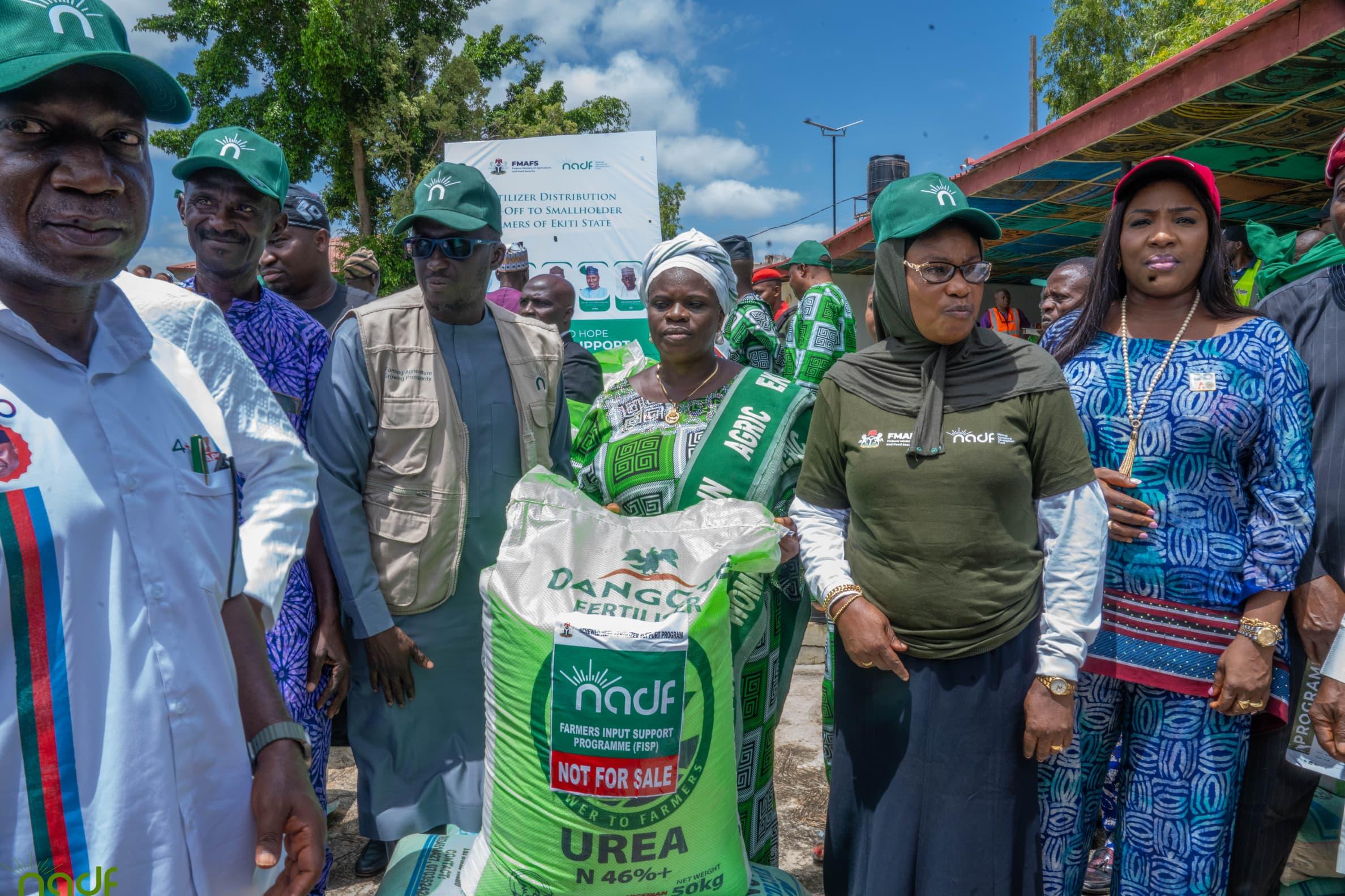 Over 20,000 farmers benefit, as FG launch farm input support program in South-west